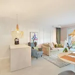 Rentplanet - Apartament Miejski Las